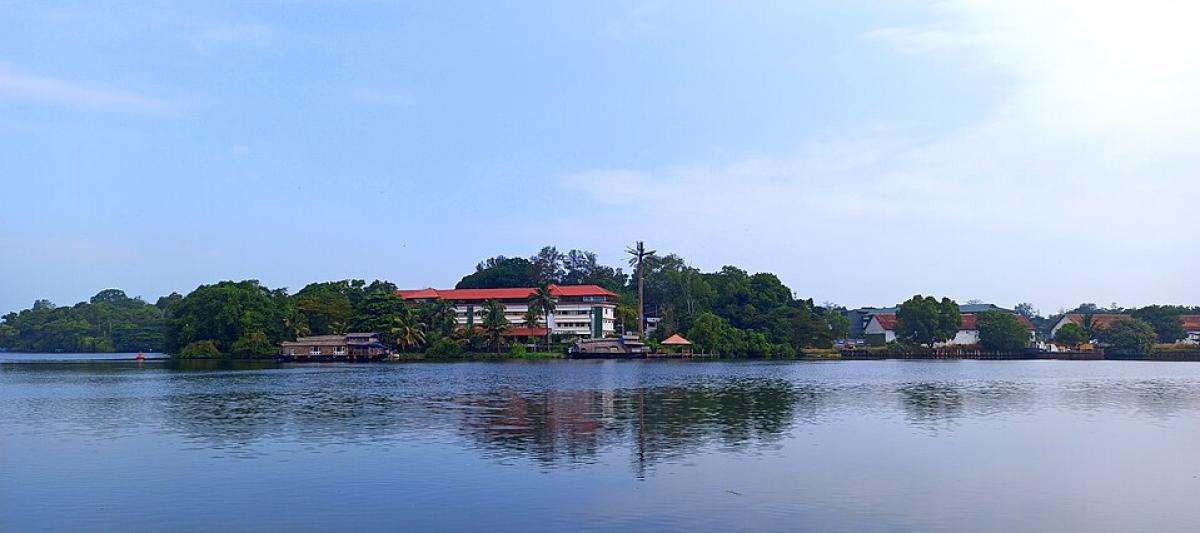 Ashtamudi Lake